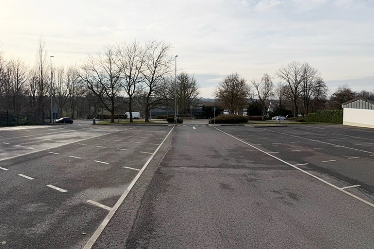 Außenparkplatz